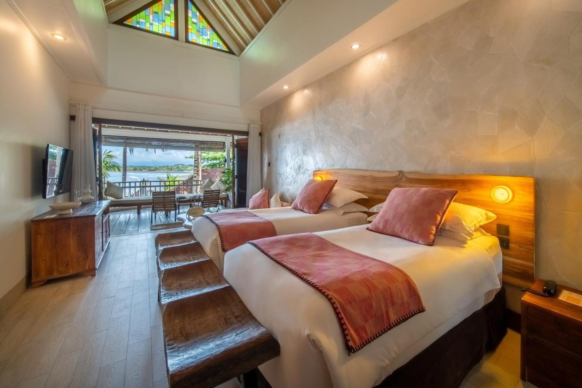 Bombora Medewi Hotel Pulukan Ngoại thất bức ảnh