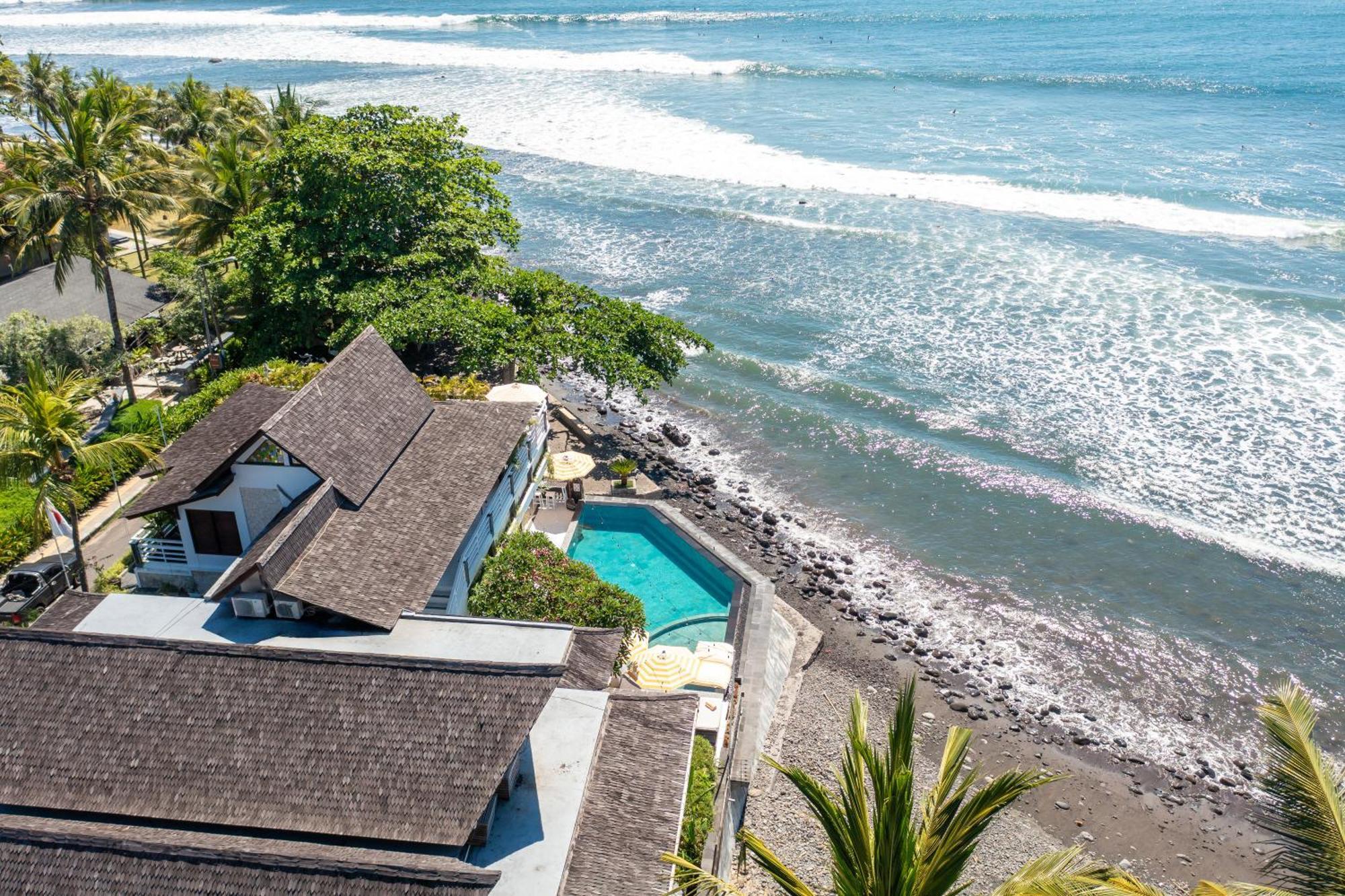 Bombora Medewi Hotel Pulukan Ngoại thất bức ảnh