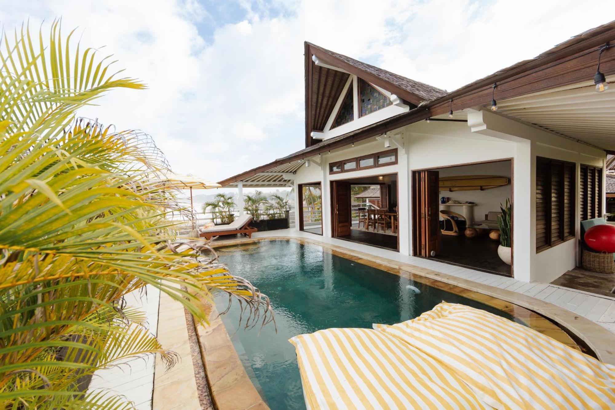 Bombora Medewi Hotel Pulukan Ngoại thất bức ảnh