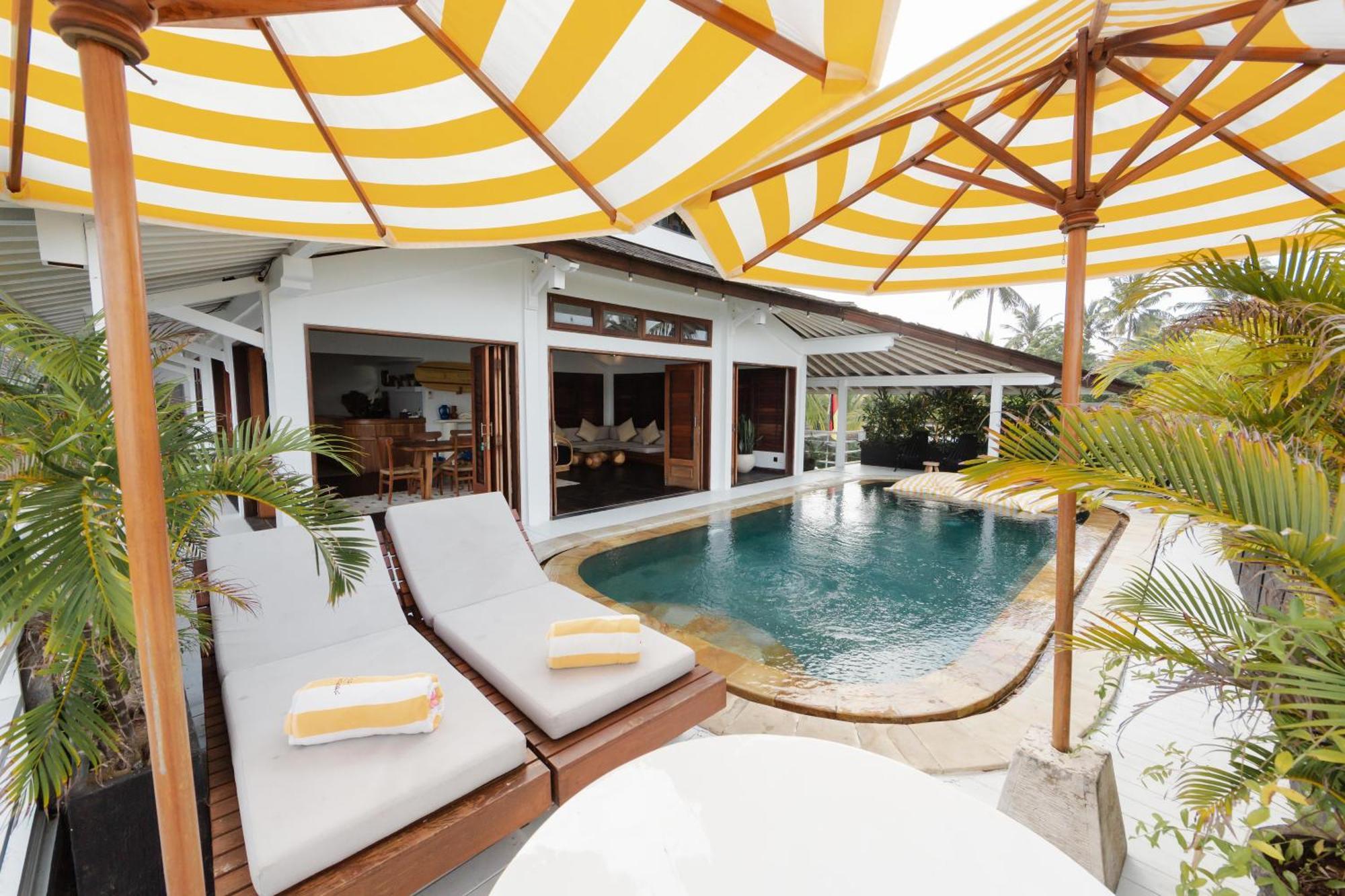 Bombora Medewi Hotel Pulukan Ngoại thất bức ảnh